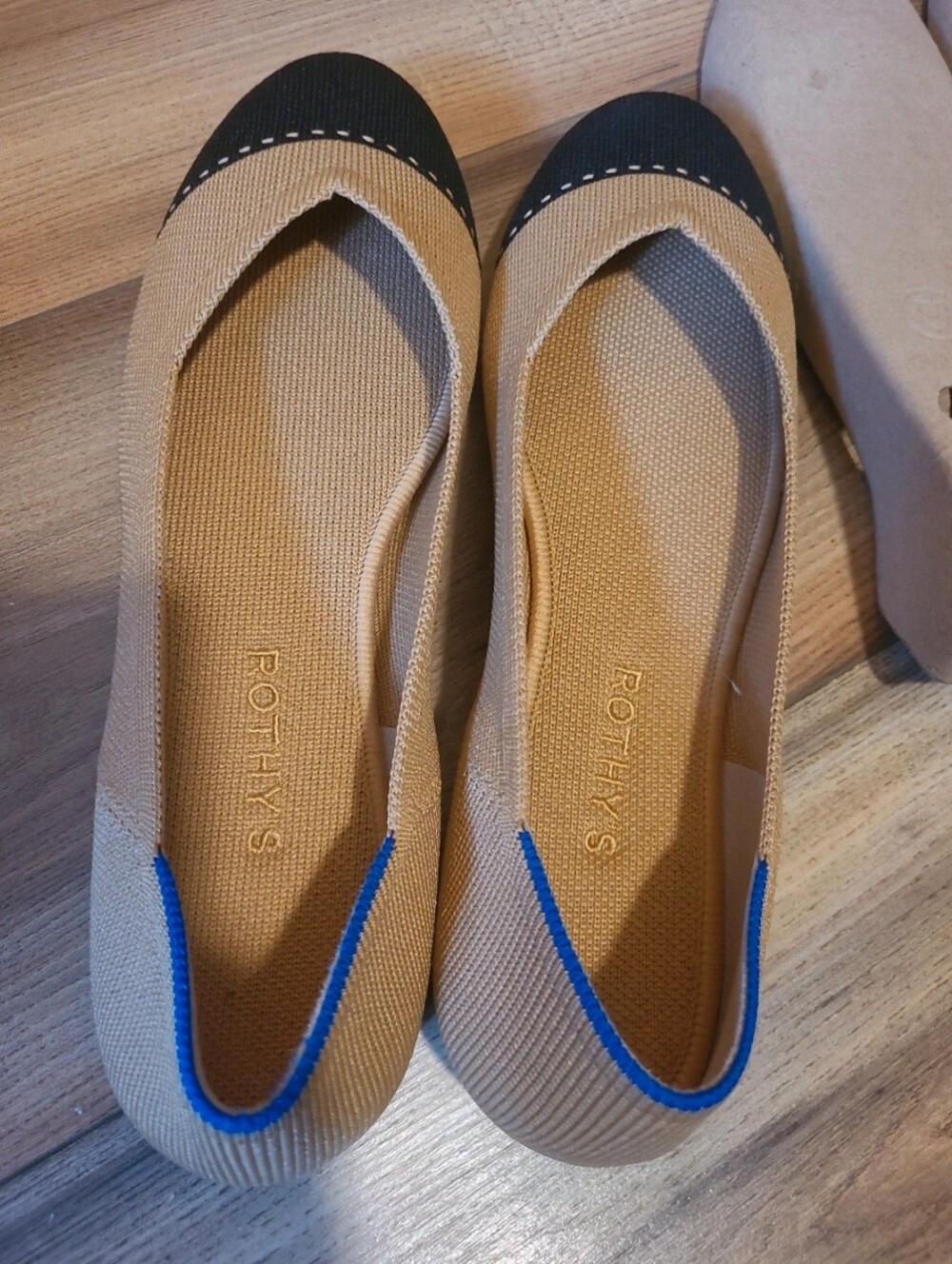 Neutral Two-Tone Rothy's The Flat - Picture 8 of 9